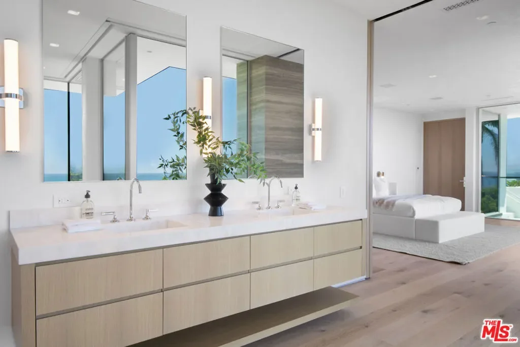 26946 Pacific Coast Hwy, Malibu, California, United States. - Photo 13