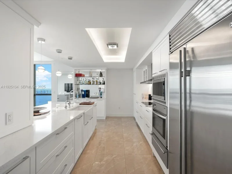 1331 Brickell Bay Dr 1811, Miami, Florida, United States. - Photo 11