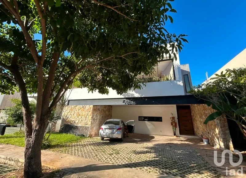 Casa en venta en Yucatán Country Club.