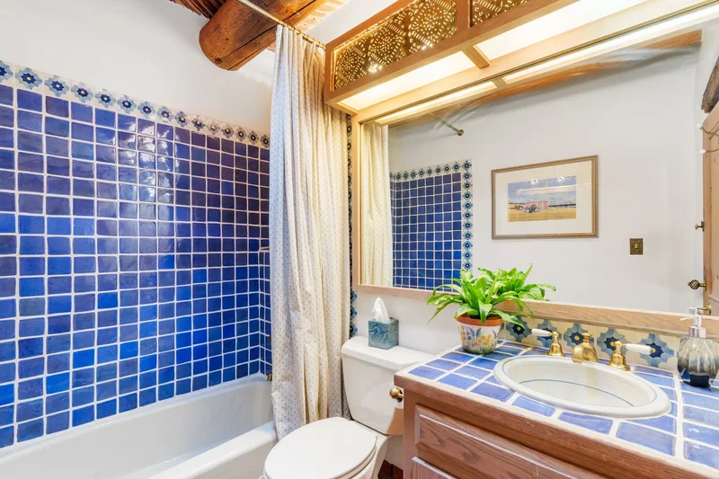 61 Calle San Martin , Santa Fe, NM 87506, Santa Fe, New Mexico, United States. - Photo 20
