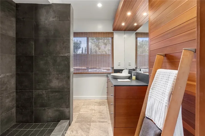 10662 Crawford Canyon, North Tustin, CA 92705, Santa Ana, California, United States. - Photo 13
