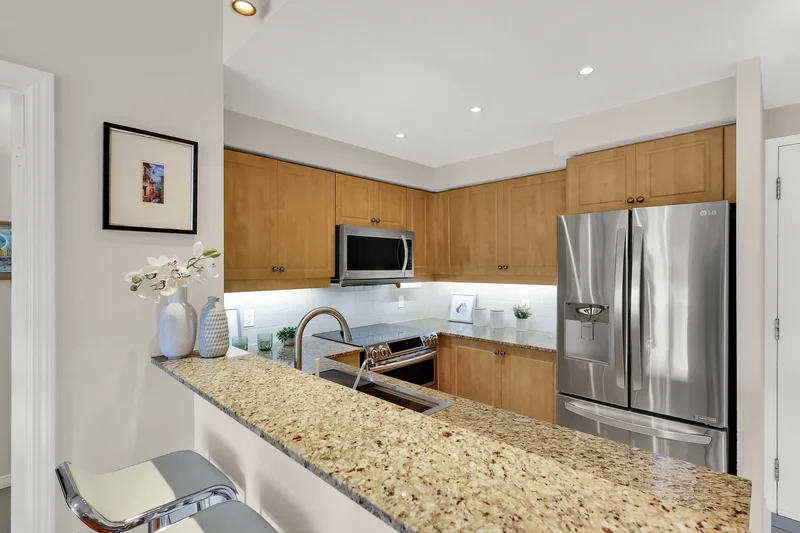 451 Rosewell Ave  415, Toronto, ON M4R 2H8, Toronto, Ontario, Canada. - Photo 6