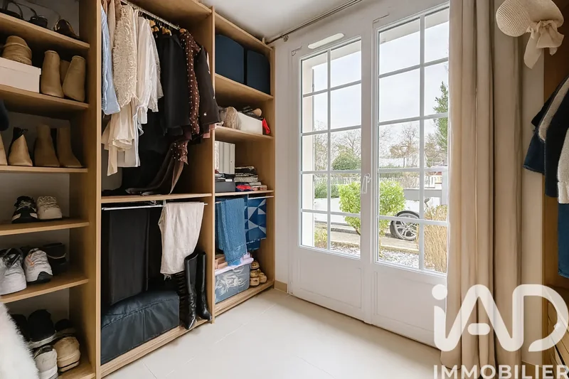 Boissy-Saint-Léger, Île-de-France, France. - Photo 14