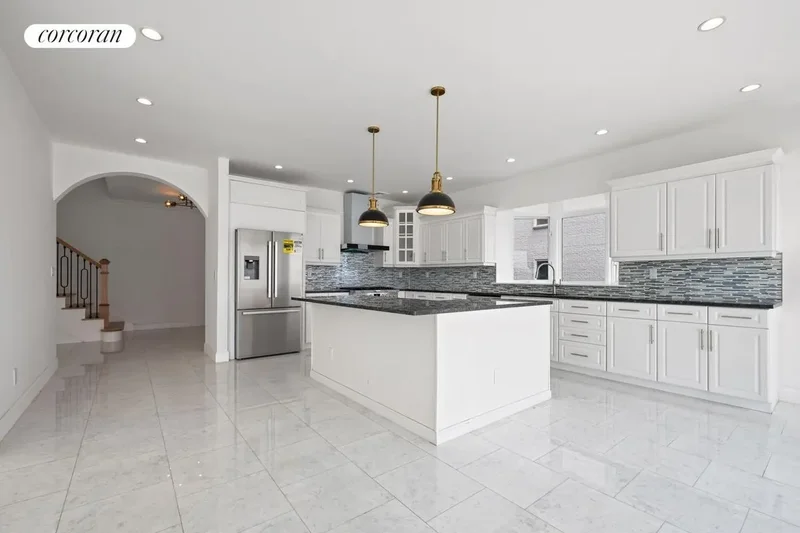 4 Angelas Place , Bronx, NY 10465, New York, New York, United States. - Photo 37