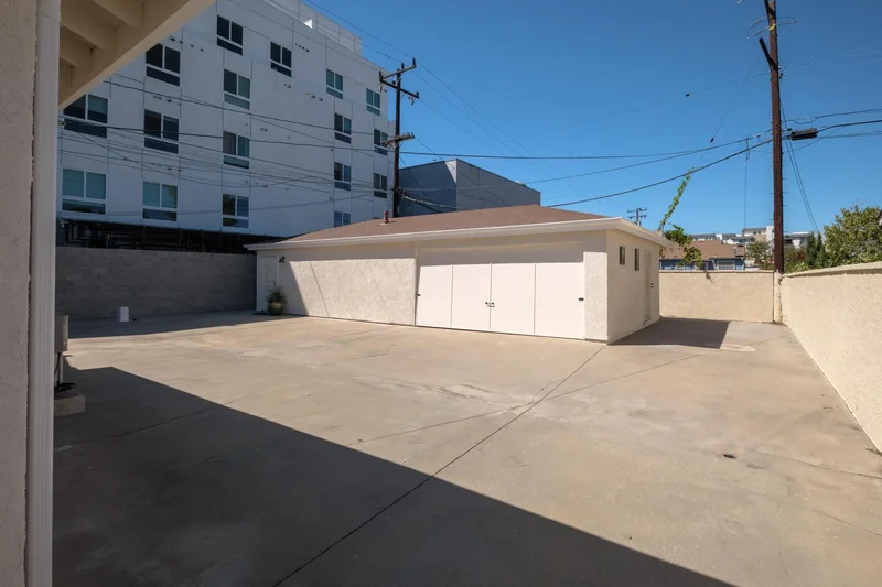 5533 W W 118TH Place W, Inglewood, CA 90304, Inglewood, California, United States. - Photo 41