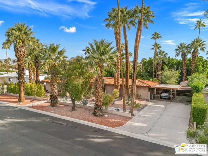 344 N Sunset Way, Palm Springs, CA 92262, Palm Springs, California, United States. - Photo 9