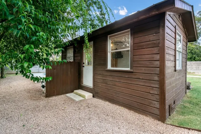 915 Bell, Fredericksburg, Texas, United States. - Photo 28