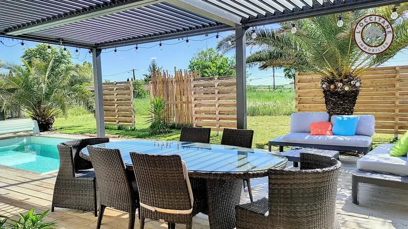 For Sale: House in L'isle-jourdain, 127m², 5 Rooms, €450,300 with Pool