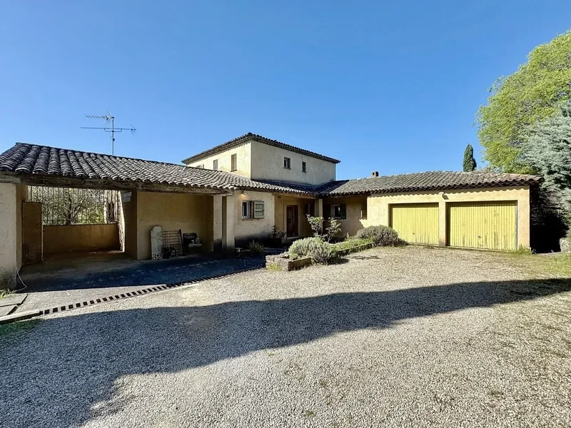 Propriété de caractère avec maison d'amis Indépendante