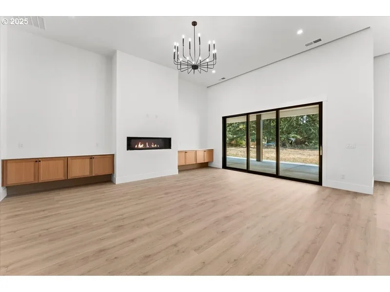 6627 NE MARY LN, Silverton, OR 97381, Silverton, Oregon, United States. - Photo 10