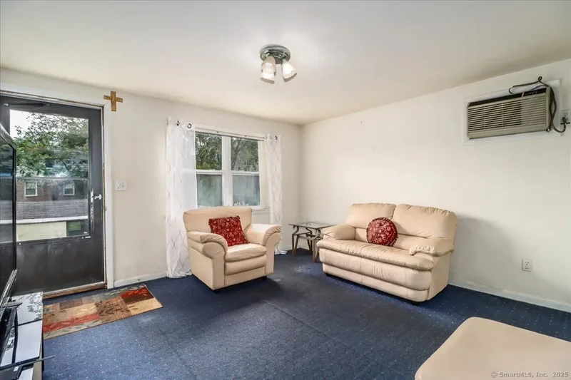 7 Girard Street, Norwalk, Connecticut, United States. - Photo 18