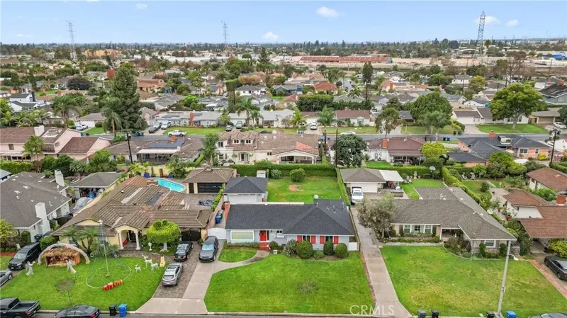 9839 Pomering, Downey, California, United States. - Photo 17