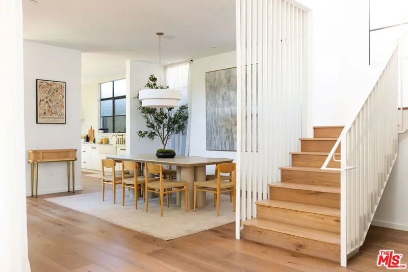 745 Sunset Avenue, Los Angeles, California, United States. - Photo 14