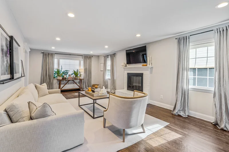 53 Stuart Place , Manhasset, NY 11030, Manhasset, New York, United States. - Photo 16