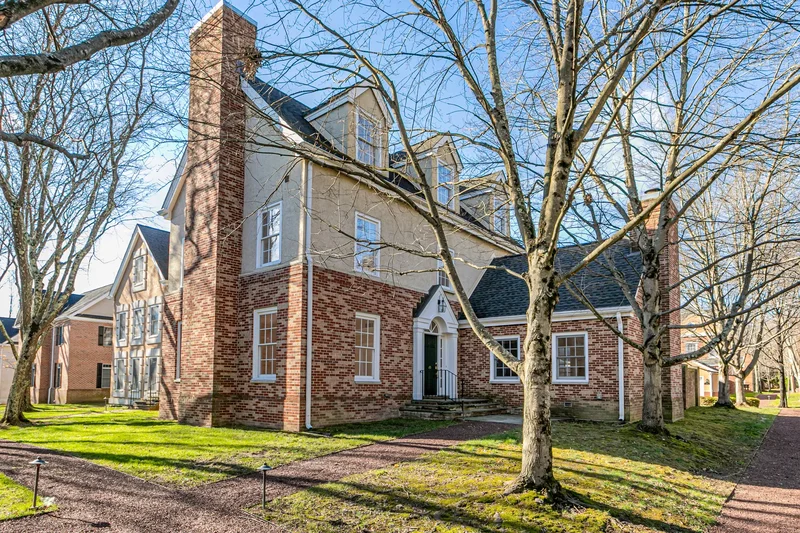 40 Governors Lane , Princeton, NJ 08540, Princeton, New Jersey, United States. - Photo 2