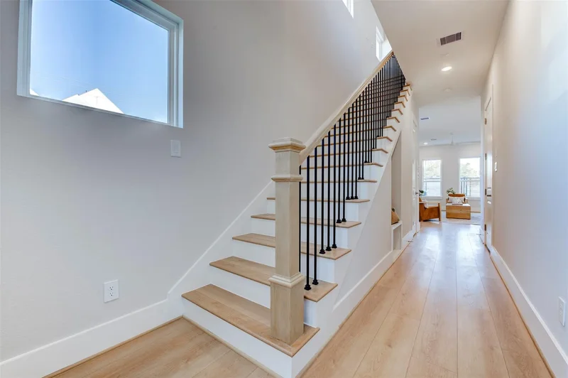 5144 Rosslyn Road - Houston, Texas