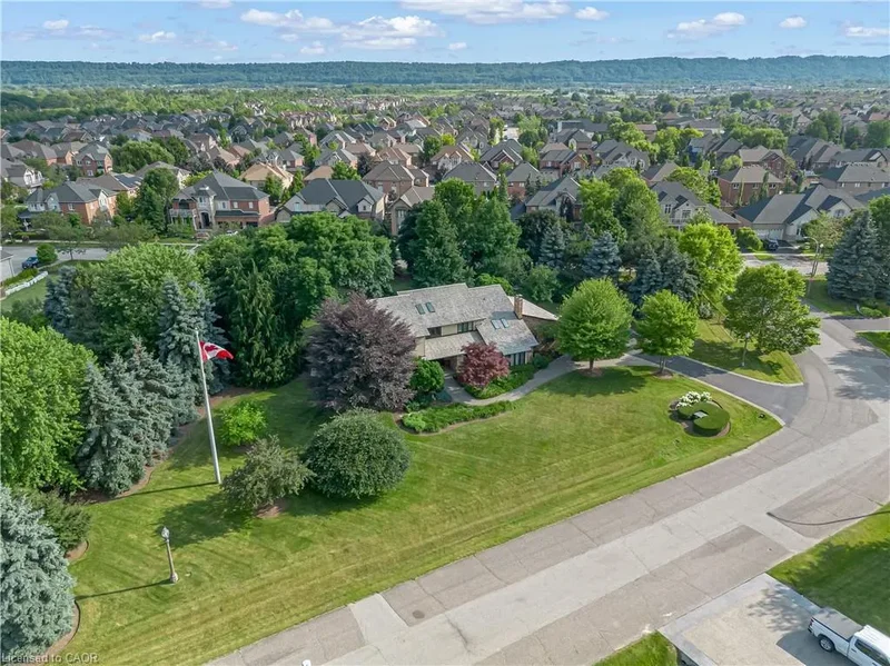 8 Lochside Drive, Stoney Creek, ON L8E 5T6, Hamilton, Ontario, Canada. - Photo 4