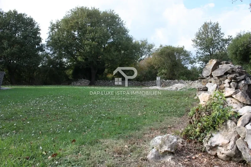 Building land Šišan 3614 m² – near the sea and Pula, Istria