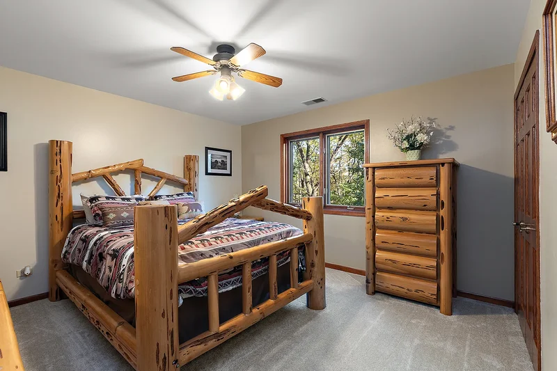 1110 Lakeside Drive, New Lenox, IL 60451, New Lenox, Illinois, United States. - Photo 32