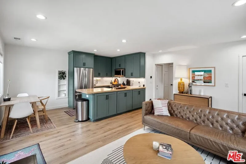4852 S Centinela Avenue, Los Angeles, California, United States. - Photo 32