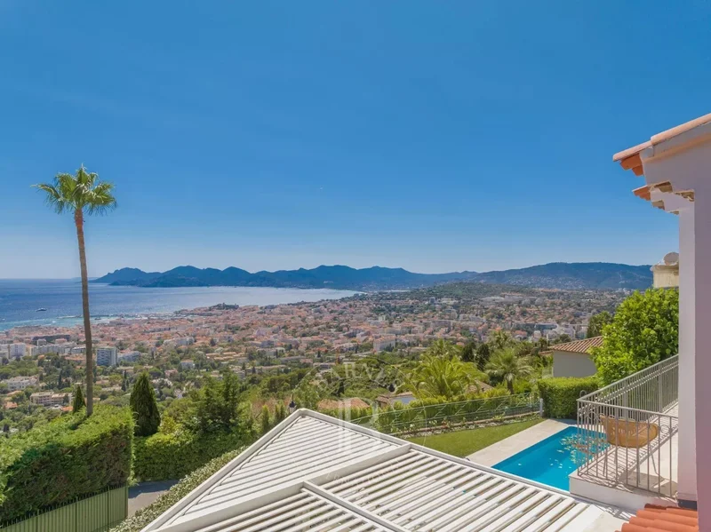 29 Chemin des Collines, Cannes, Provence-Alpes-Côte d'Azur, France. - Photo 27
