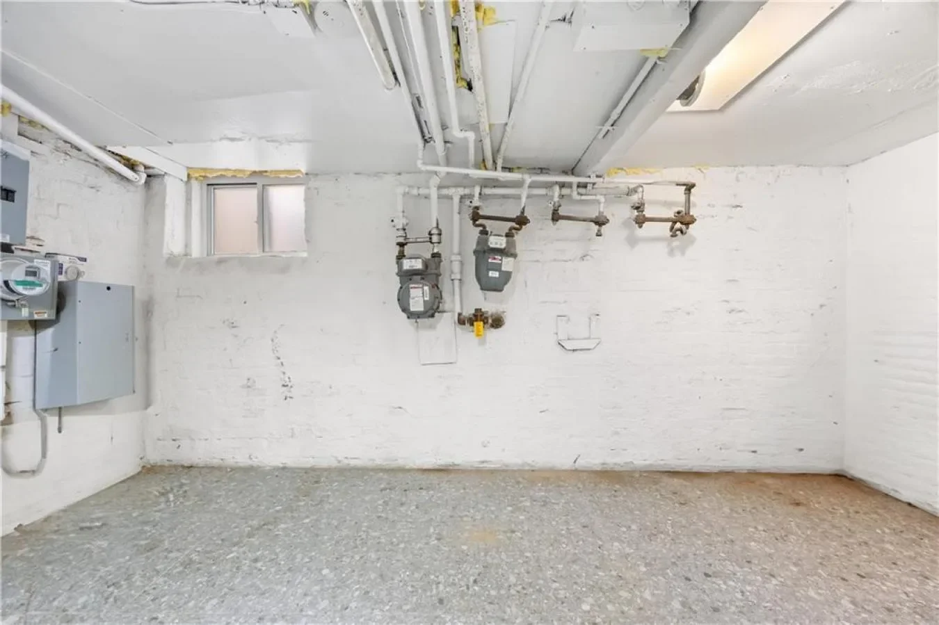 385 6th Avenue, New York, New York, United States. - Photo 30