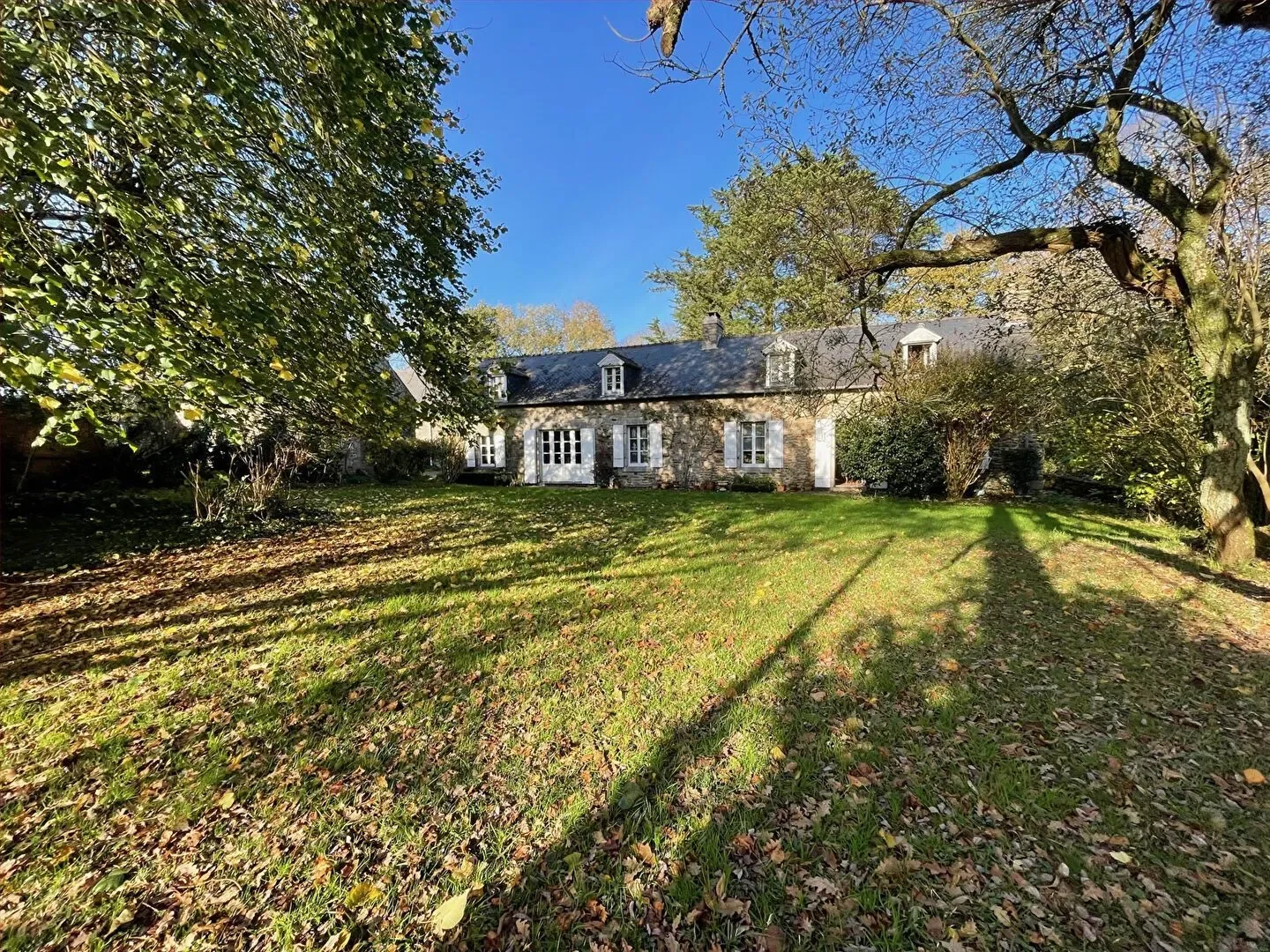 Exterior photo 2