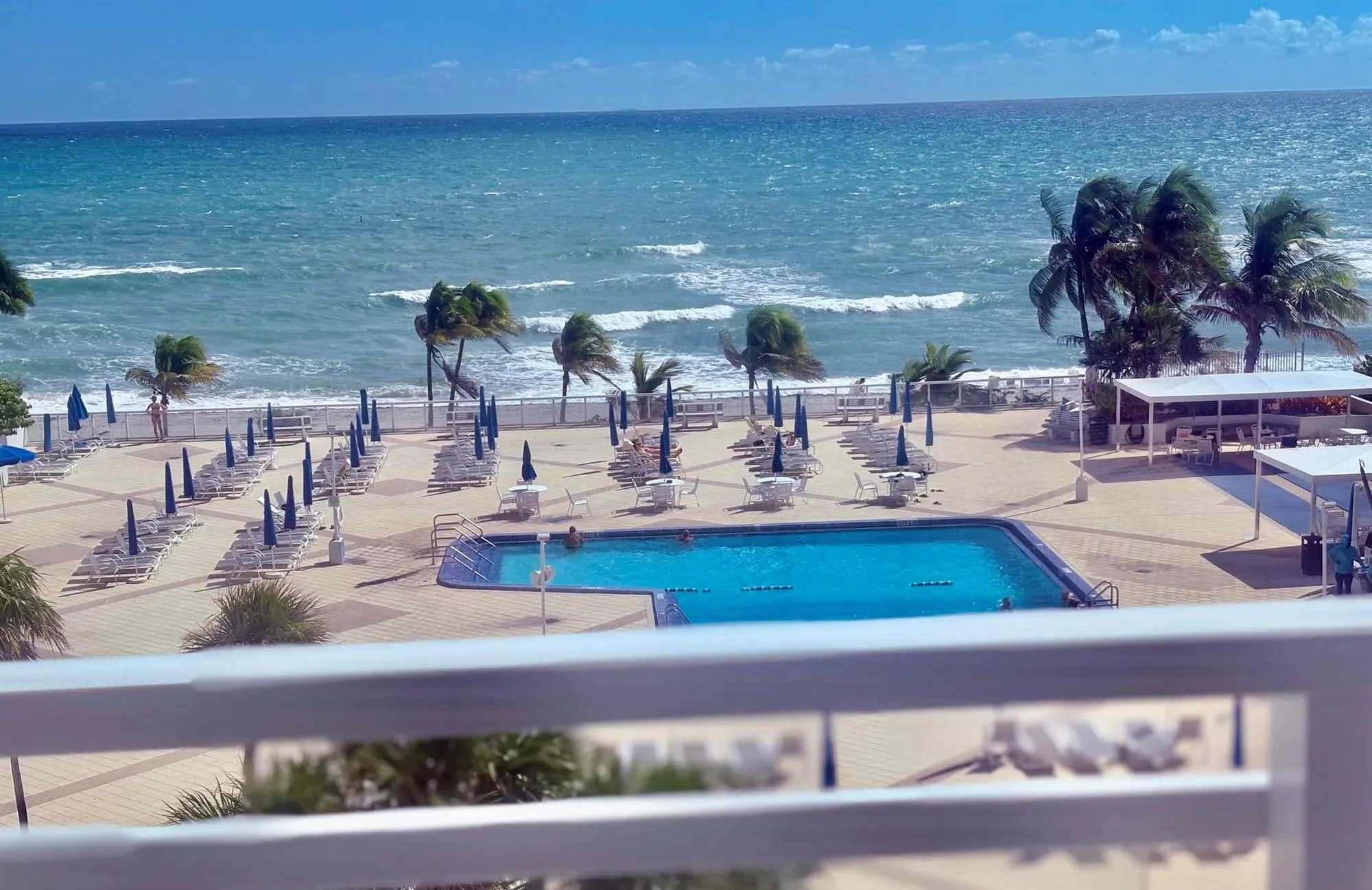 2030 S Ocean Drive, Hallandale Beach, Florida, United States. - Photo 2