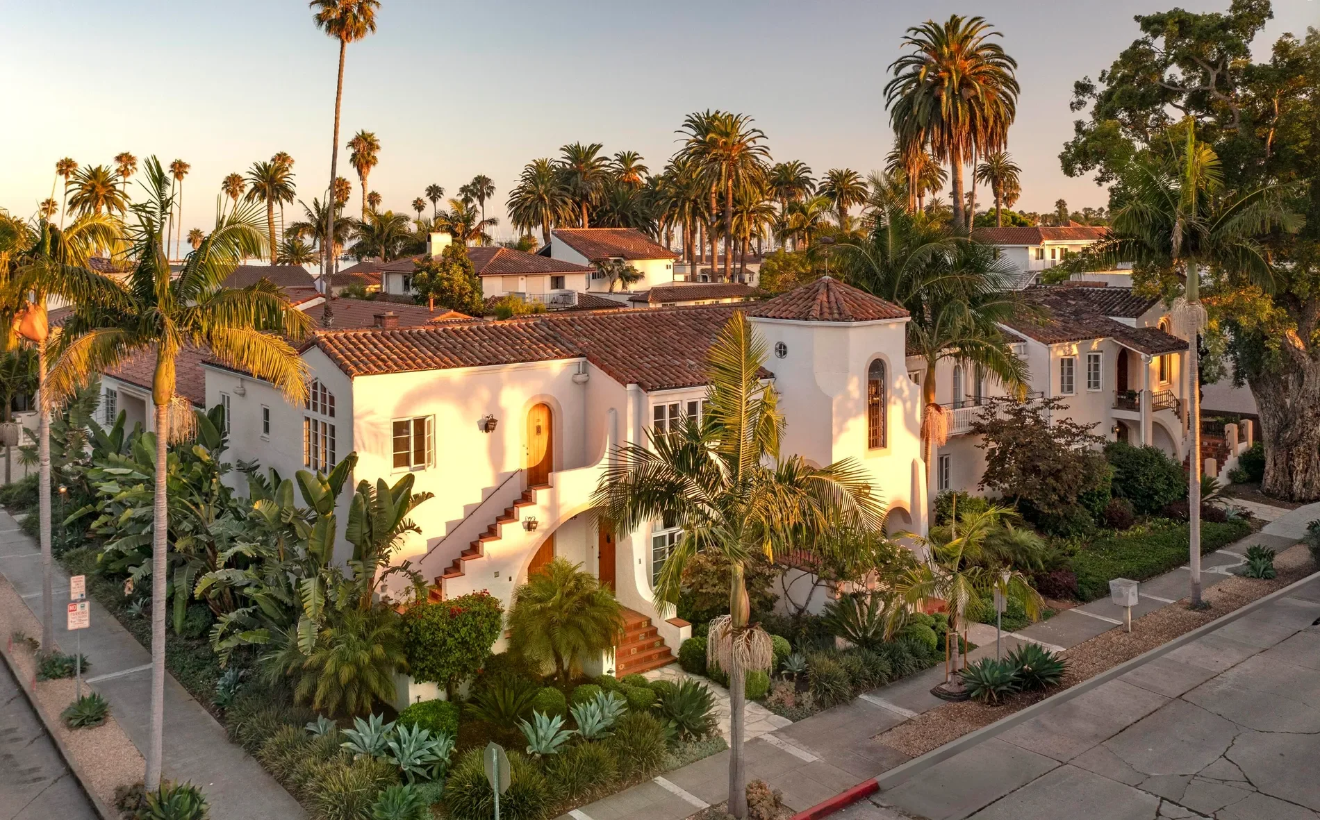 111 Chapala Street, Santa Barbara, California, United States. - Photo 4