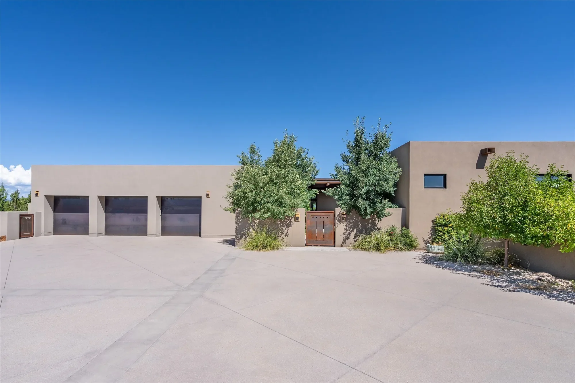 8 Camino Villenos, Santa Fe, NM 87506, Santa Fe, New Mexico, United States. - Photo 42