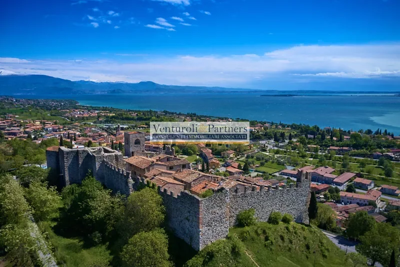 Via Prais, Padenghe sul Garda, Lombardy, Italy. - Photo 3