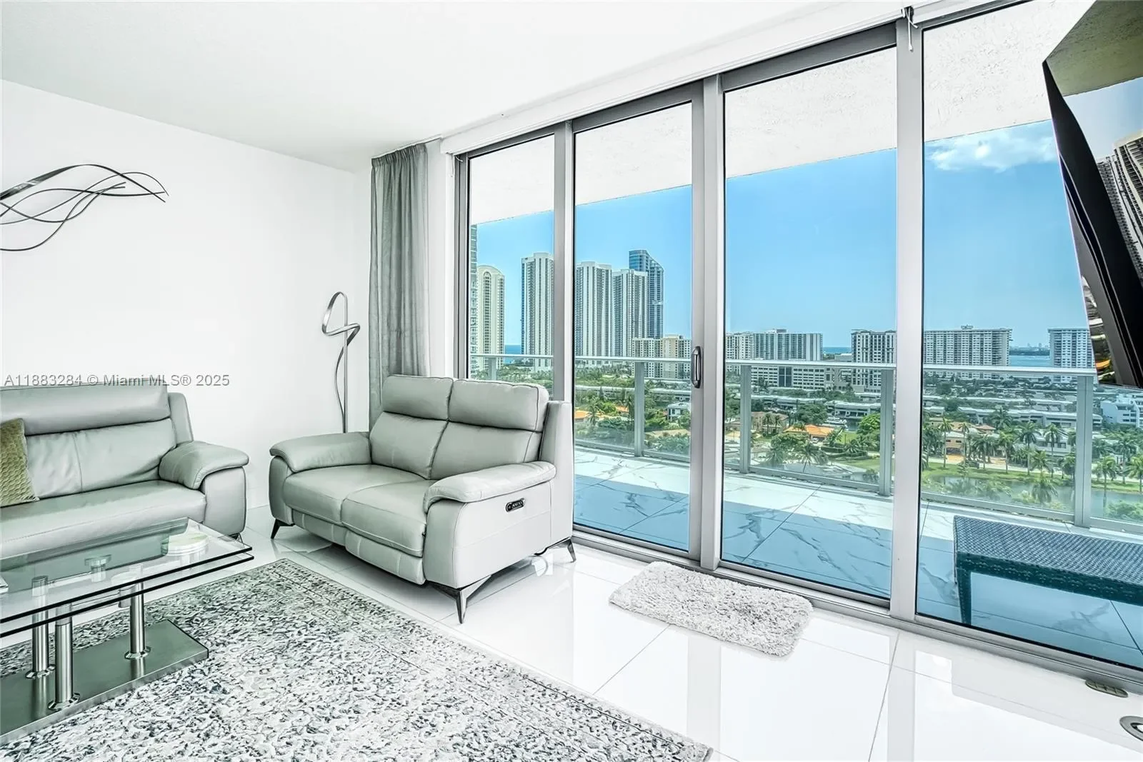 330 S Sunny Isles Blvd. 1502, Golden Beach, Florida, United States. - Photo 3