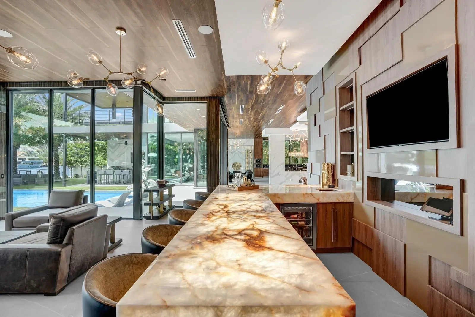 671 Middle River Dr, Fort Lauderdale, Florida, United States. - Photo 42