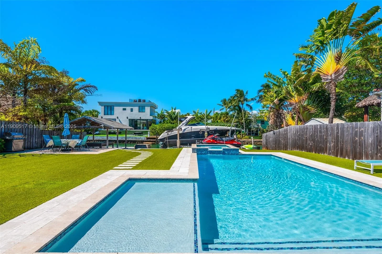 7940 Hawthorne Ave, Miami Beach, Florida, United States. - Photo 10