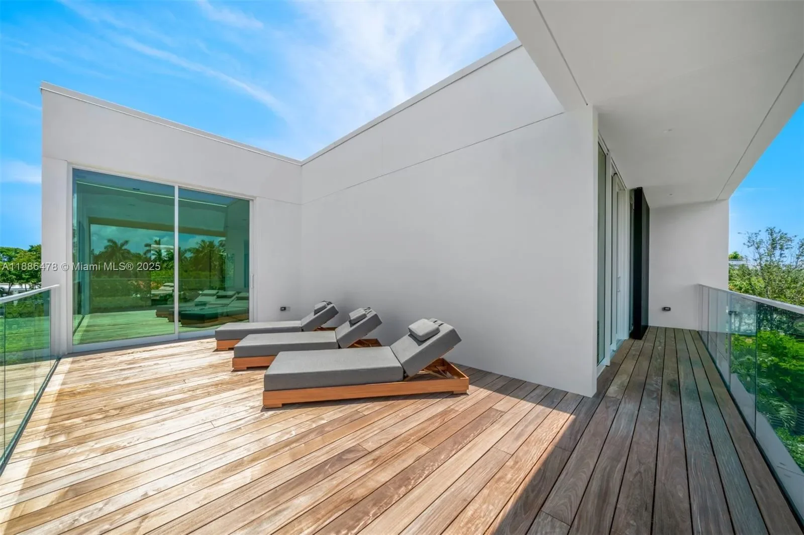 1011 W 48th St 8, Miami Beach, Florida, United States. - Photo 32