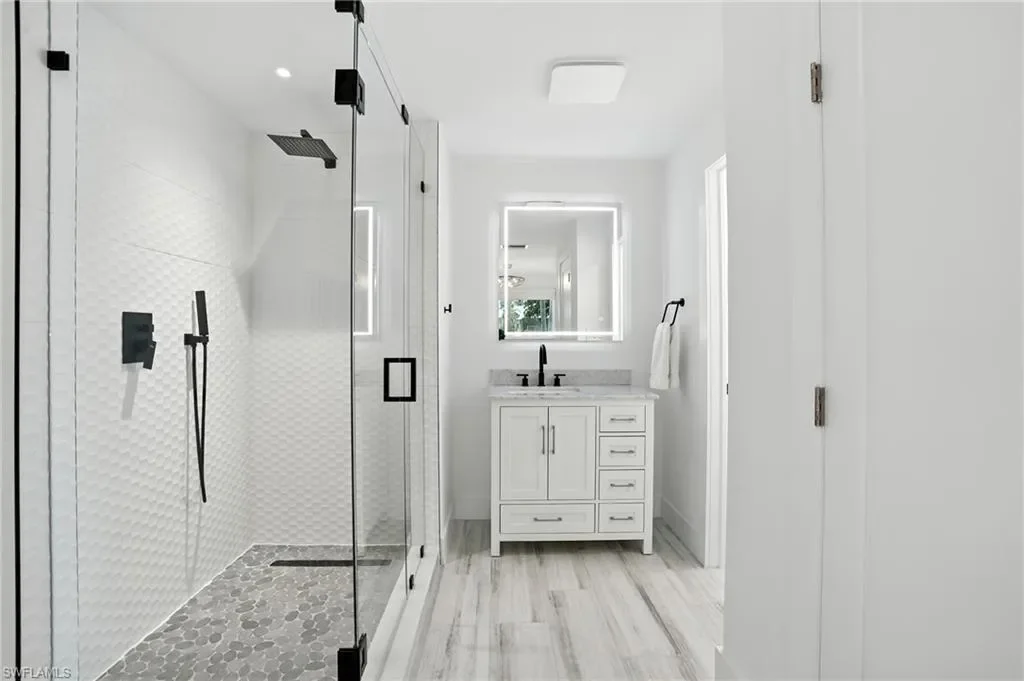 Gallery photo 2