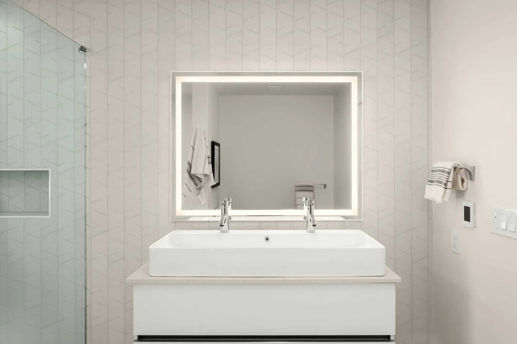 999 110th Ave NE Unit #500 , Bellevue, WA 98004, Bellevue, Washington, United States. - Photo 13