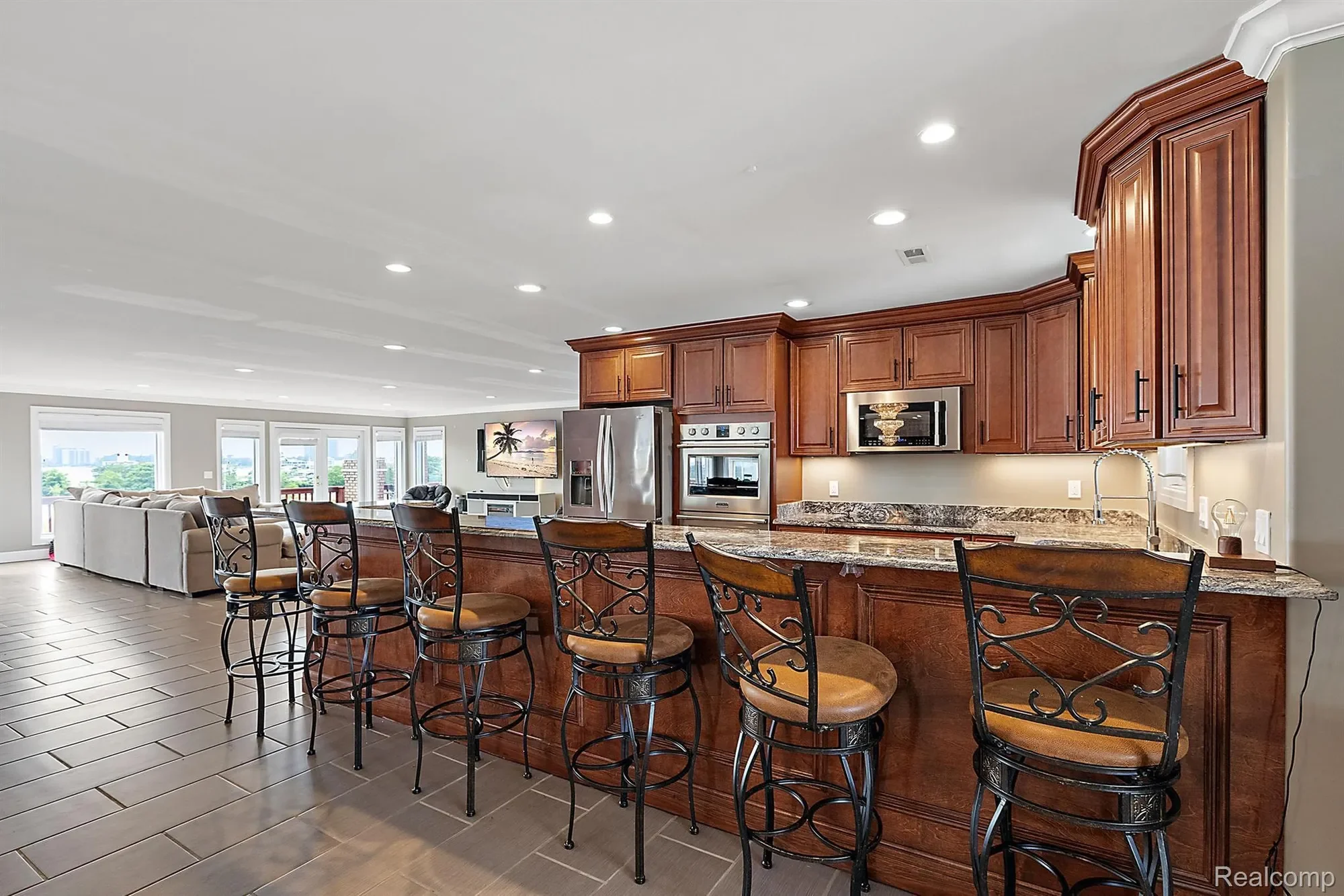 18 SAND BAR Lane, Detroit, MI 48214, Detroit, Michigan, United States. - Photo 65