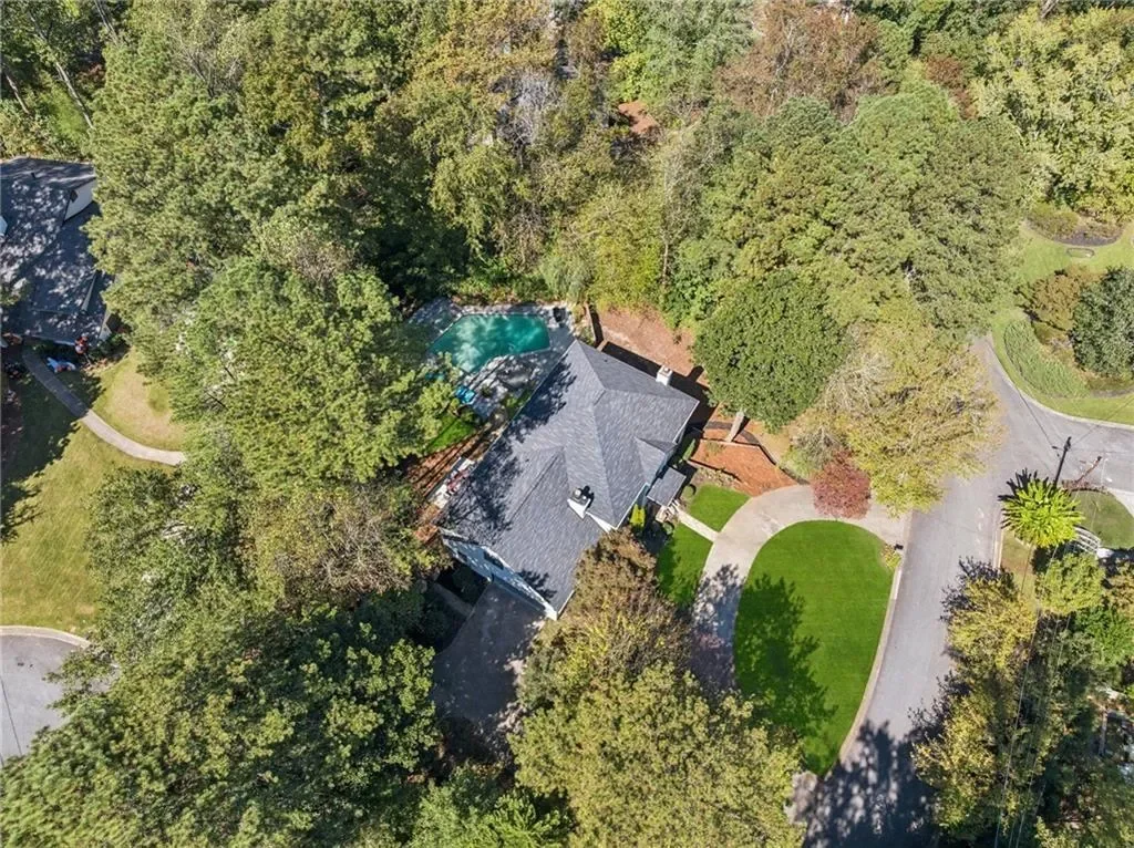 5460 E Idlewood Lane, Atlanta, Georgia, United States. - Photo 3