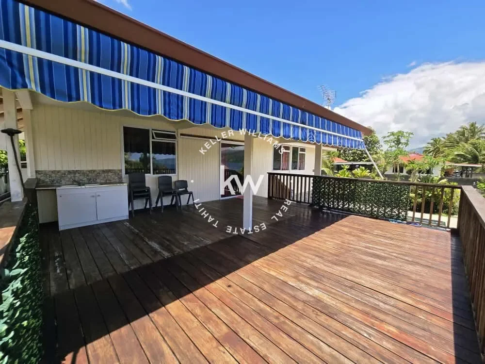 Exterior photo 4