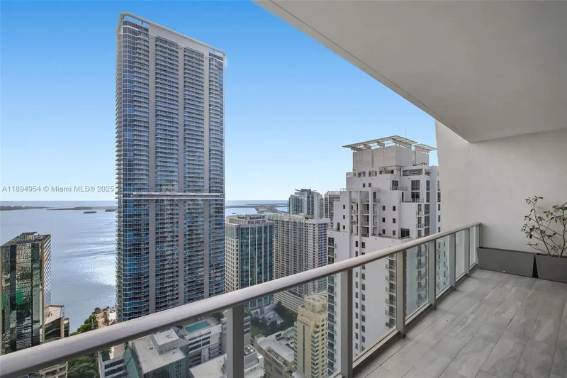 1010 Brickell Ave 4704, Miami, Florida, United States. - Photo 8