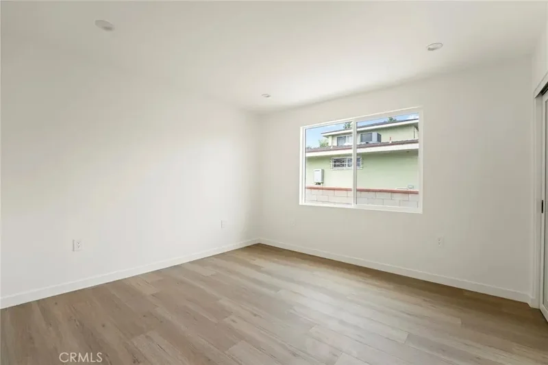5308 S Victoria, Los Angeles, California, United States. - Photo 30