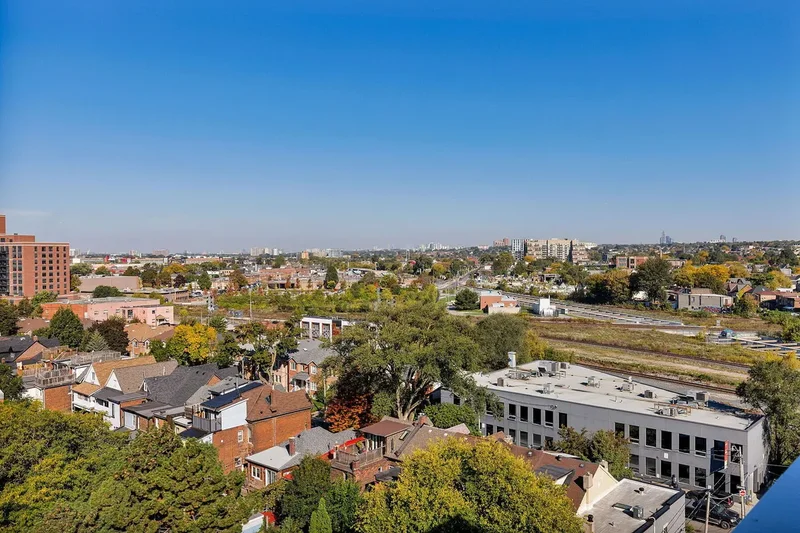 2720 Dundas St W  903, Toronto, ON M6P 0C3, Toronto, Ontario, Canada. - Photo 11