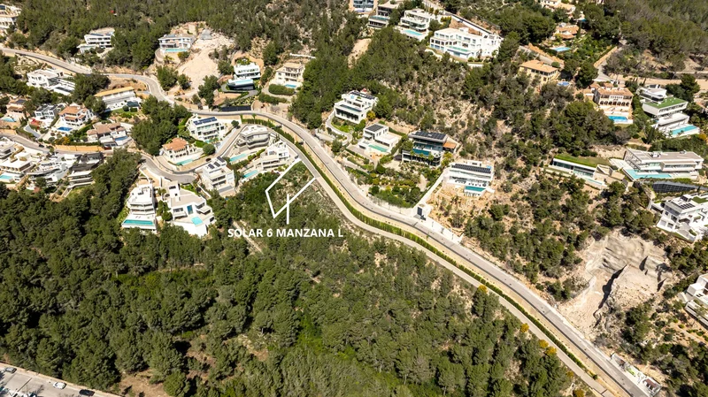 Plot of 1.421m2 with sea and Palma views