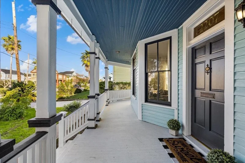 2207 Bernardo De Galvez, Galveston, Texas, United States. - Photo 6
