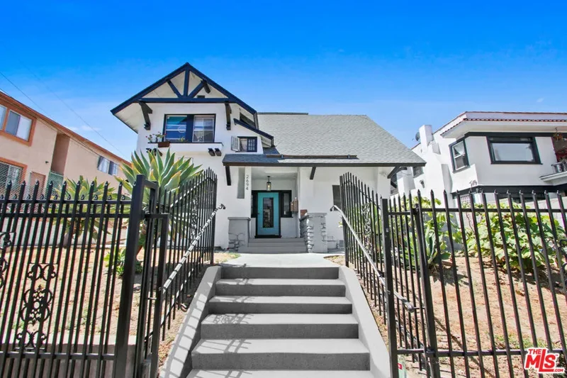 2694 James M Wood Boulevard, Los Angeles, California, United States. - Photo 18