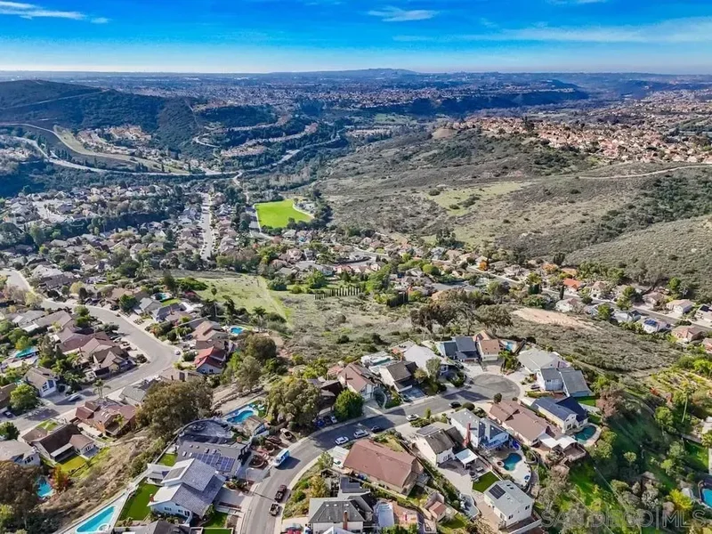 12835 Via Caballo Rojo, San Diego, CA 92129, San Diego, California, United States. - Photo 3