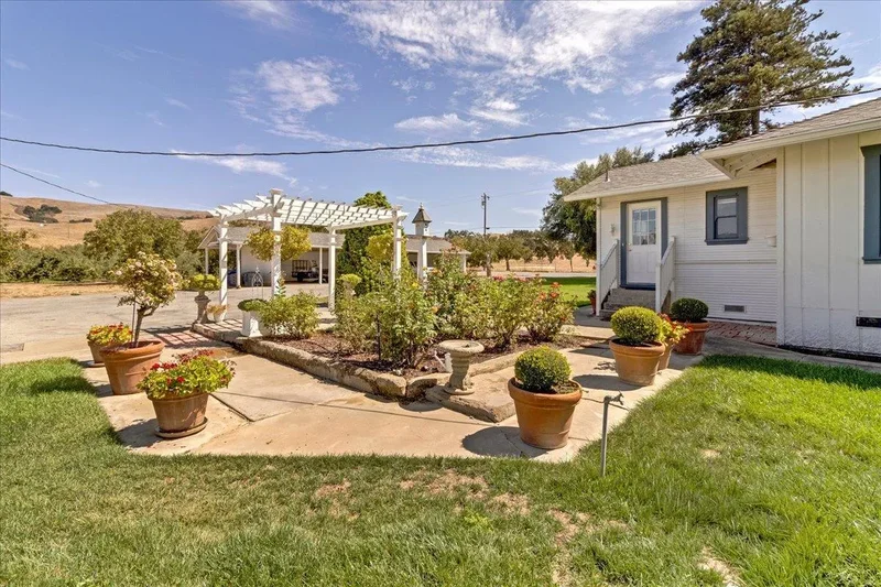 4125 Prunedale Avenue, Gilroy, California, United States. - Photo 42