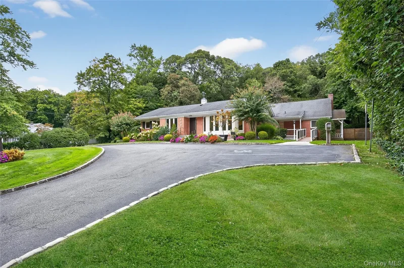 634 Park Avenue, Huntington, NY 11743, Halesite, New York, United States. - Photo 11