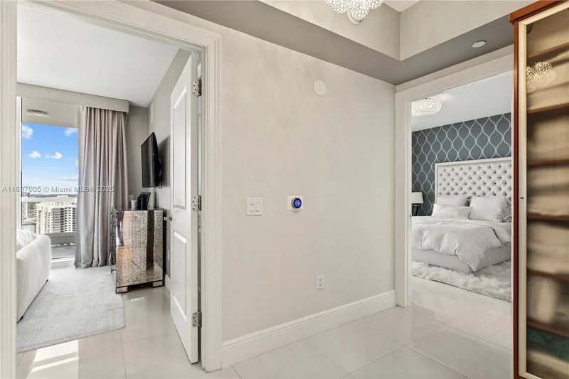 6000 Island Blvd, Golden Beach, Florida, United States. - Photo 33